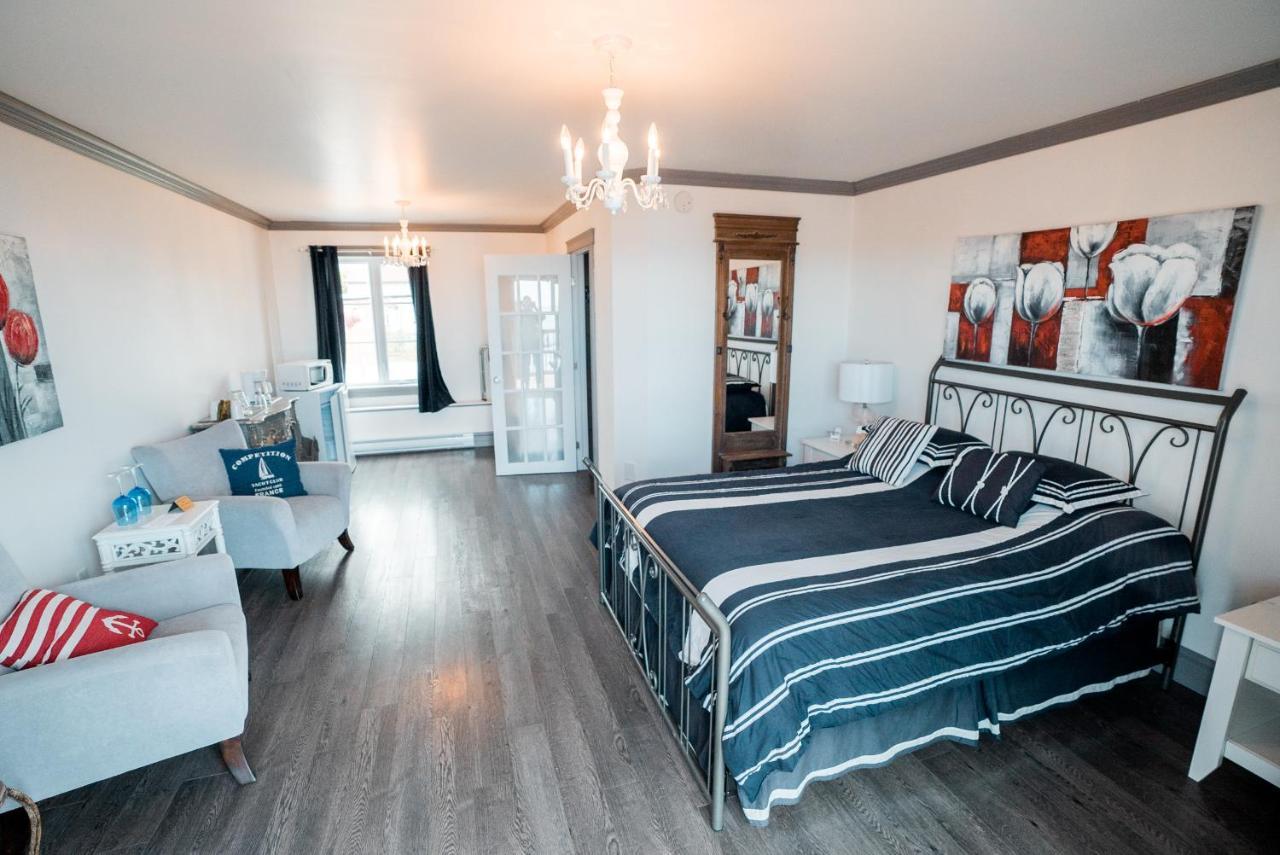 Auberge Du Vieux Faubourg Sainte Anne-des-Chênes Dış mekan fotoğraf
