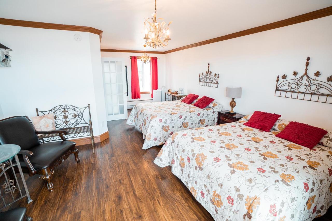 Auberge Du Vieux Faubourg Sainte Anne-des-Chênes Dış mekan fotoğraf